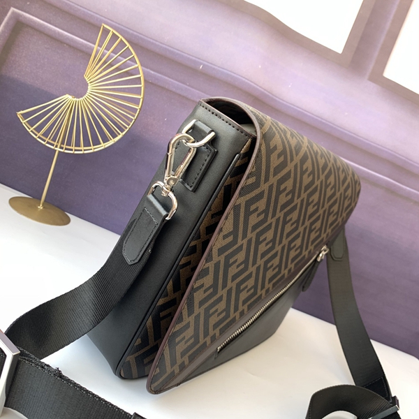 スーパーコピーブランドバッグ側面デザイン